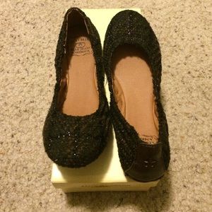 🆕 Lucky brand dark brown & black flats ~ size 6